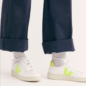 VEJA V-10 LEATHER SNEAKERS
